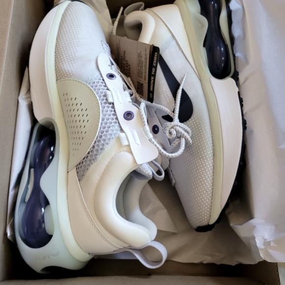 Wmns 8.5 airmax 2021 - Picture 1 of 4